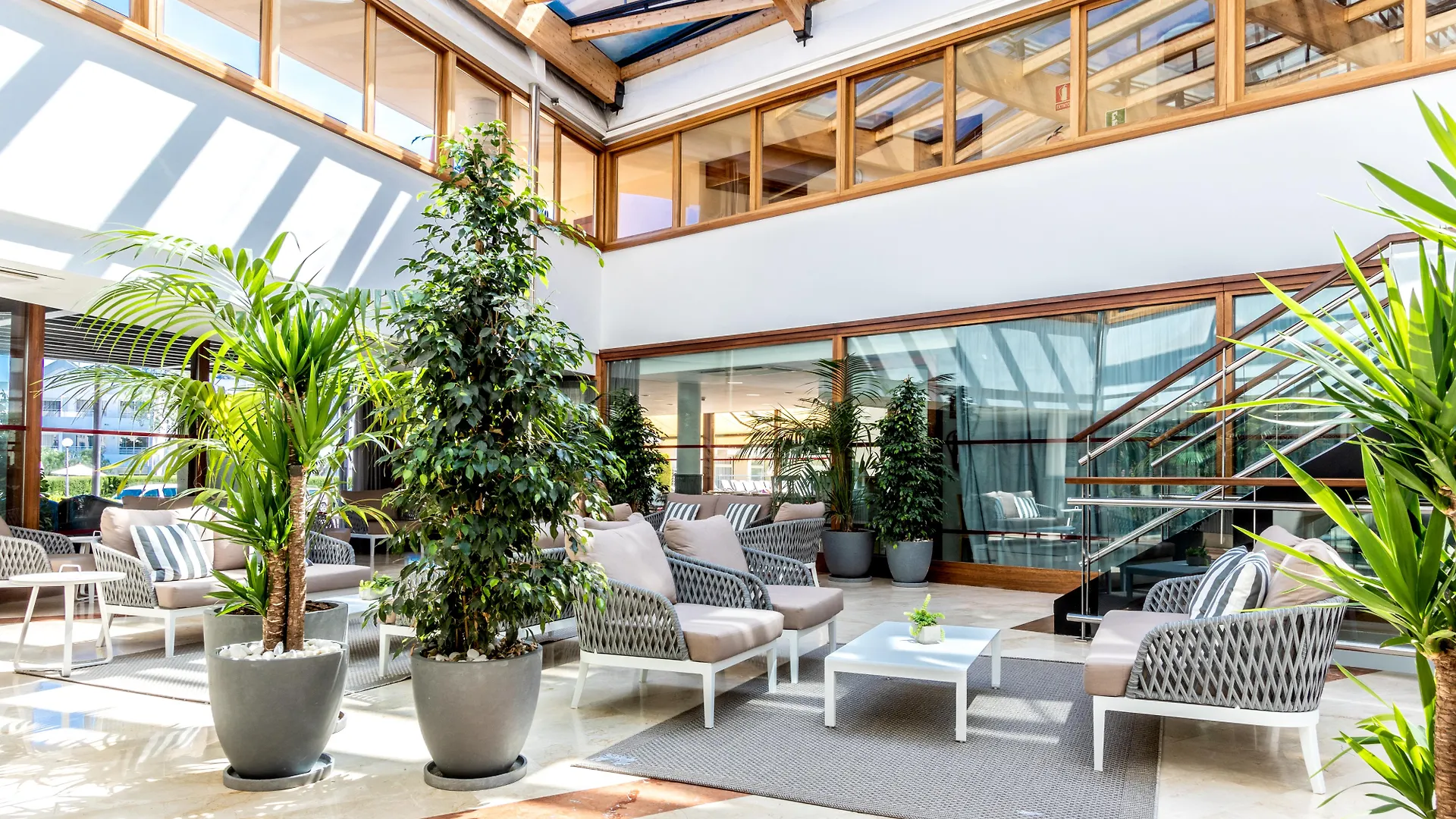 ****  Aparthotel Duva & Spa Puerto Pollensa España